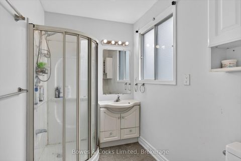 Photo 16 at 4 Claret Road, Courtice, Clarington