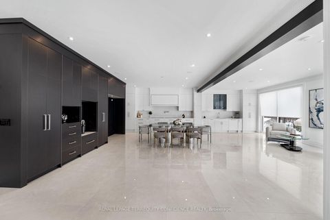 Photo 2 at 85 Crestwood Road, Yorkhill, Vaughan