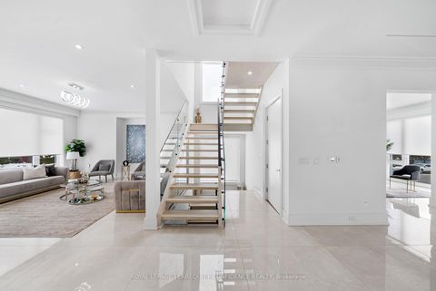 Photo 14 at 85 Crestwood Road, Yorkhill, Vaughan