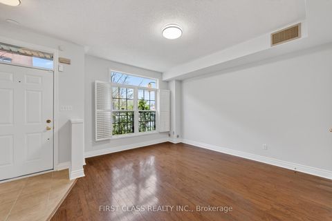 Photo 5 at Th10 - 3076 Lake Shore Boulevard W, New Toronto, Toronto