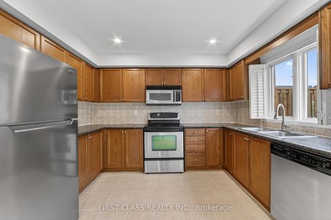Photo 16 at Th10 - 3076 Lake Shore Boulevard W, New Toronto, Toronto