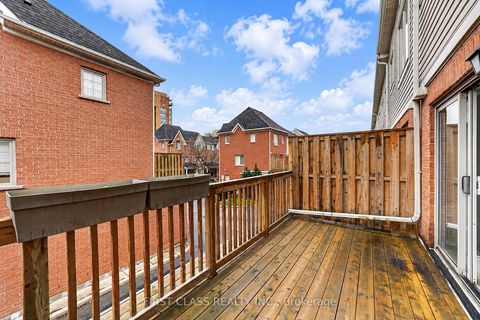 Photo 29 at Th10 - 3076 Lake Shore Boulevard W, New Toronto, Toronto