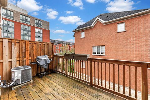 Photo 31 at Th10 - 3076 Lake Shore Boulevard W, New Toronto, Toronto
