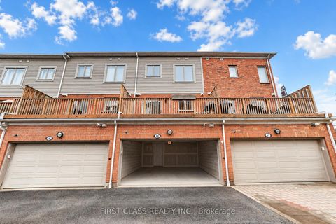 Photo 33 at Th10 - 3076 Lake Shore Boulevard W, New Toronto, Toronto