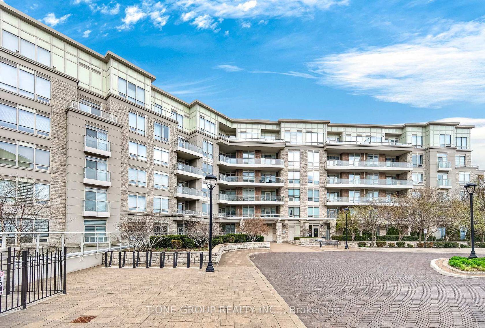 306 - 9 Stollery Pond Crescent, Angus Glen, Markham photo number 2