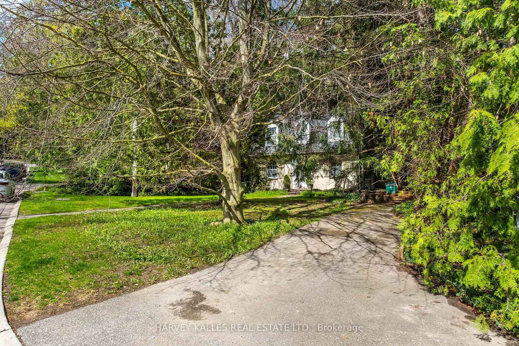 38 Donwoods Drive, York Mills, Toronto 