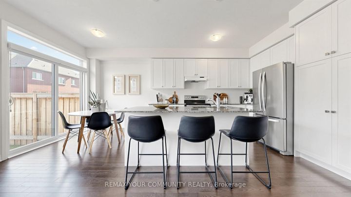 Photo 11 at 63 Landolfi Way, Bradford, Bradford West Gwillimbury