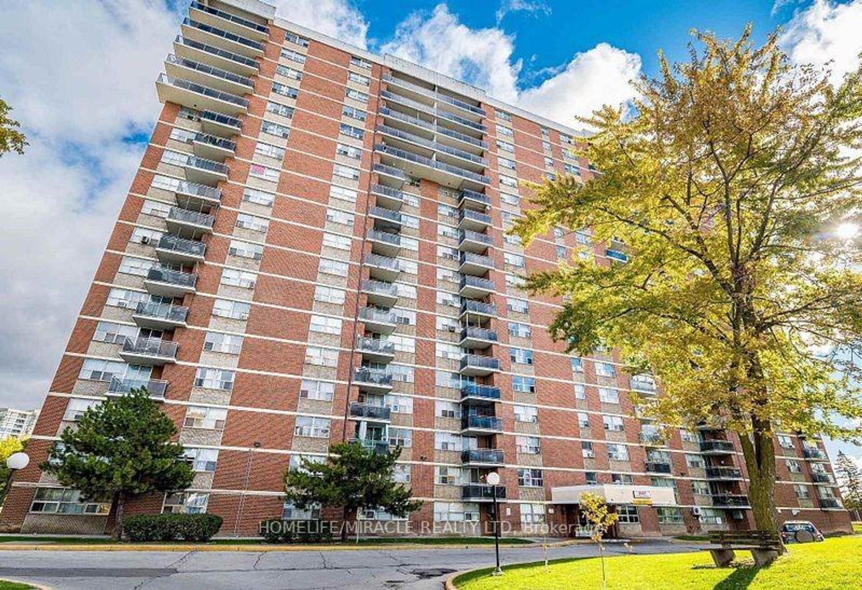 1905 - 2645 Kipling Avenue, Jamestown, Toronto photo 5