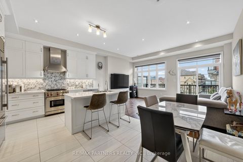 Photo 7 at 3 Fernhill Lane, Angus Glen, Markham