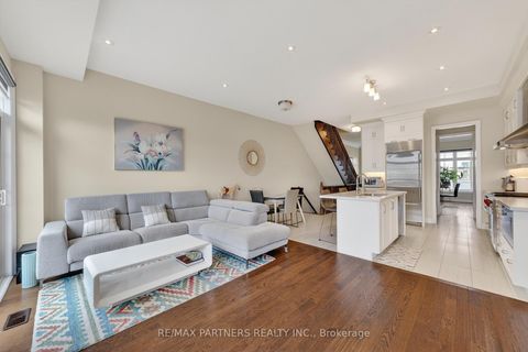 Photo 8 at 3 Fernhill Lane, Angus Glen, Markham