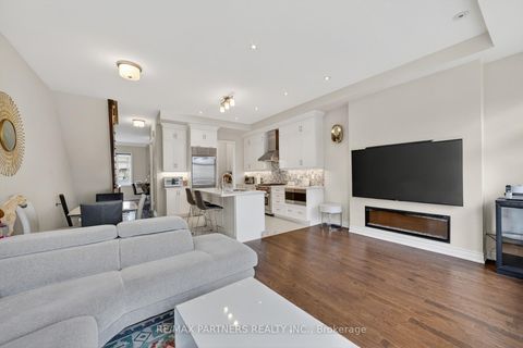 Photo 9 at 3 Fernhill Lane, Angus Glen, Markham