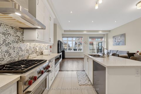 Photo 11 at 3 Fernhill Lane, Angus Glen, Markham