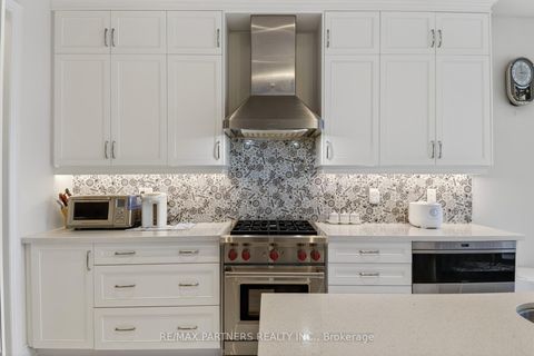 Photo 12 at 3 Fernhill Lane, Angus Glen, Markham