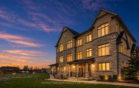 Photo 36 at 3 Fernhill Lane, Angus Glen, Markham