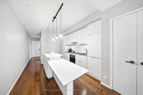 Photo 1 at 208 - 5 st joseph Street, Bay Street Corridor, Toronto