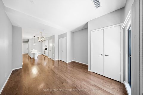Photo 6 at 208 - 5 st joseph Street, Bay Street Corridor, Toronto