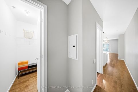 Photo 8 at 208 - 5 st joseph Street, Bay Street Corridor, Toronto