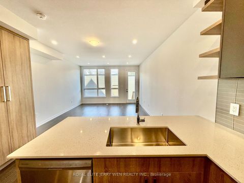 Photo 4 at 46 Green Gardens Boulevard, Lawrence, Toronto