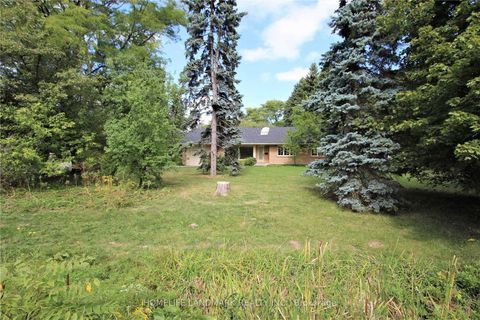 Photo 25 at 3 Elmbank Road, Uplands, Vaughan