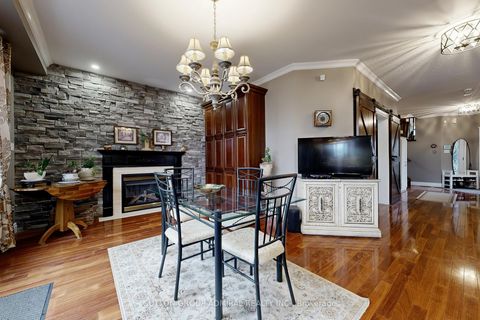 Photo 13 at 32 Stephanie Lane, Painswick South, Barrie