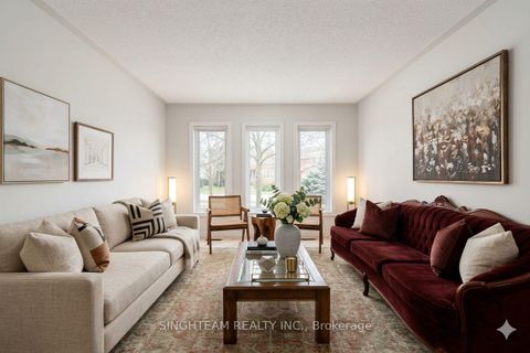 Photo 6 at 85 Cityview Circle, Holly, Barrie