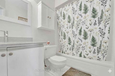 Photo 13 at 85 Cityview Circle, Holly, Barrie