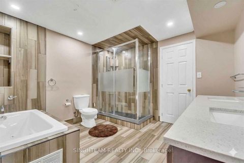 Photo 17 at 85 Cityview Circle, Holly, Barrie