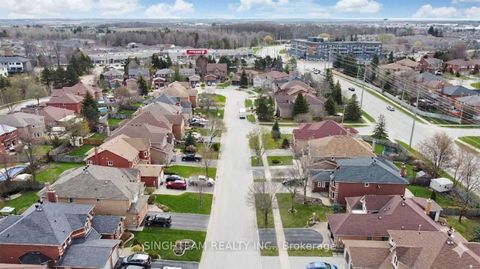 Photo 21 at 85 Cityview Circle, Holly, Barrie