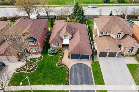 Photo 22 at 85 Cityview Circle, Holly, Barrie