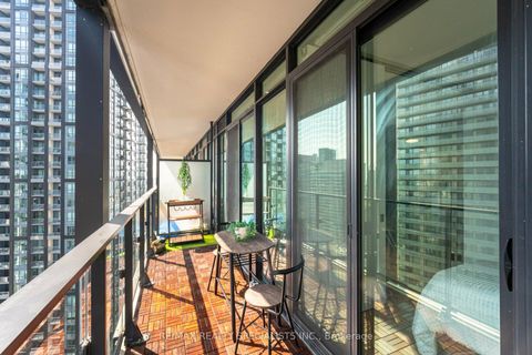 Photo 22 at 3012 - 125 Peter Street, Waterfront Communities C1, Toronto