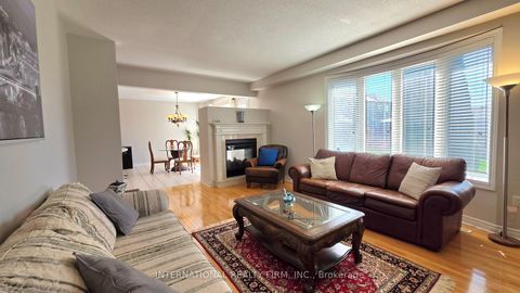 Photo 8 at 30 O'Hara Crescent, Jefferson, Richmond Hill