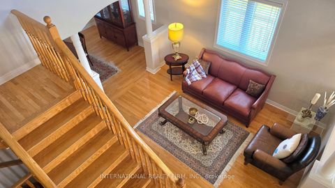 Photo 9 at 30 O'Hara Crescent, Jefferson, Richmond Hill