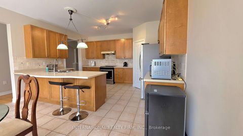 Photo 16 at 30 O'Hara Crescent, Jefferson, Richmond Hill