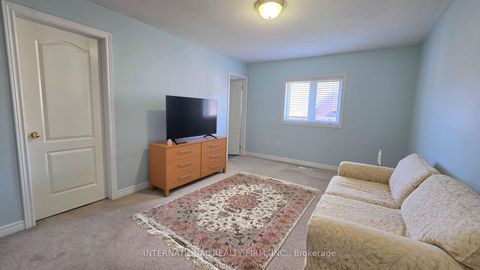 Photo 31 at 30 O'Hara Crescent, Jefferson, Richmond Hill