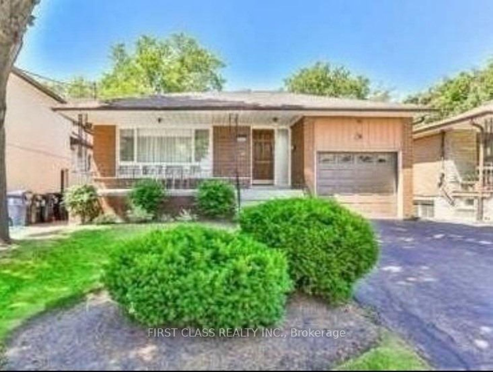 124 Barse Street, Nortown, Toronto photo number 2