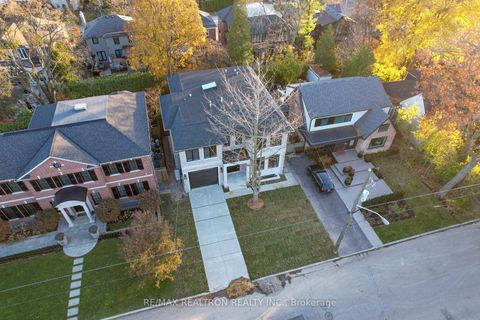 Photo 2 at 431 Heath Street E, Leaside, Toronto