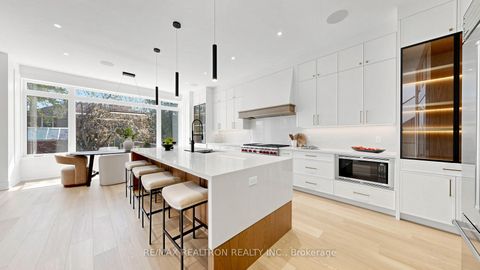 Photo 17 at 431 Heath Street E, Leaside, Toronto