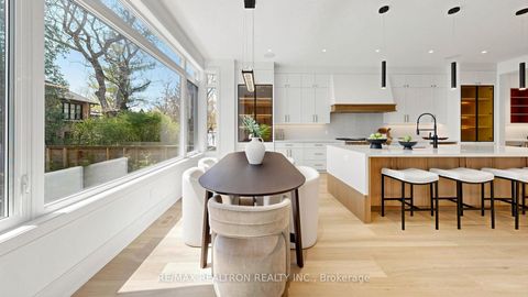 Photo 20 at 431 Heath Street E, Leaside, Toronto