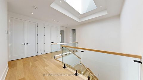 Photo 25 at 431 Heath Street E, Leaside, Toronto