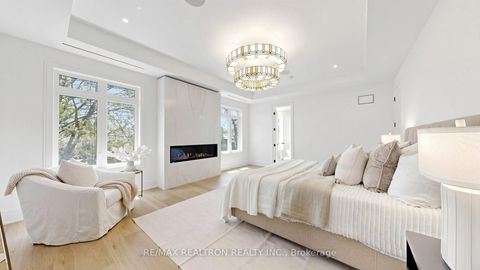 Photo 26 at 431 Heath Street E, Leaside, Toronto