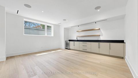 Photo 34 at 431 Heath Street E, Leaside, Toronto