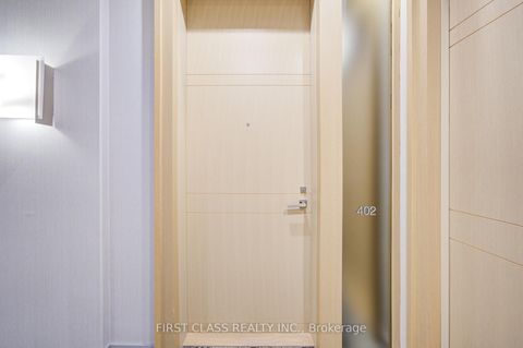 Photo 2 at 402 - 39 Queens Quay E, Waterfront Communities C1, Toronto