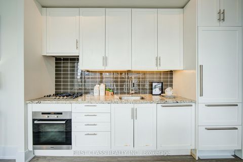 Photo 6 at 402 - 39 Queens Quay E, Waterfront Communities C1, Toronto