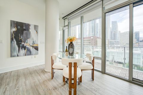 Photo 9 at 402 - 39 Queens Quay E, Waterfront Communities C1, Toronto