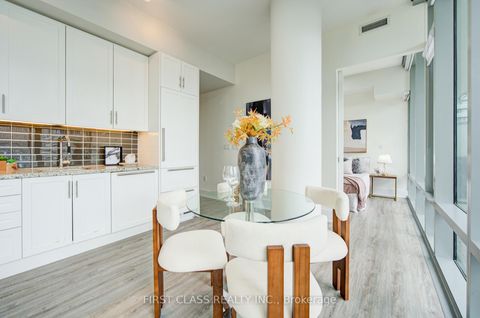 Photo 11 at 402 - 39 Queens Quay E, Waterfront Communities C1, Toronto