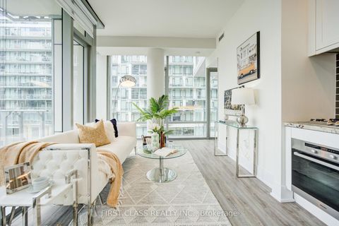 Photo 14 at 402 - 39 Queens Quay E, Waterfront Communities C1, Toronto