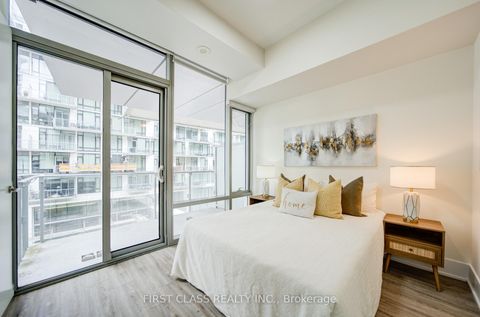 Photo 19 at 402 - 39 Queens Quay E, Waterfront Communities C1, Toronto