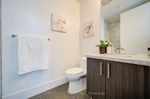 Photo 21 at 402 - 39 Queens Quay E, Waterfront Communities C1, Toronto
