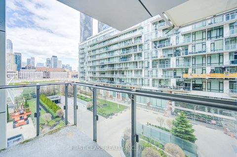 Photo 23 at 402 - 39 Queens Quay E, Waterfront Communities C1, Toronto