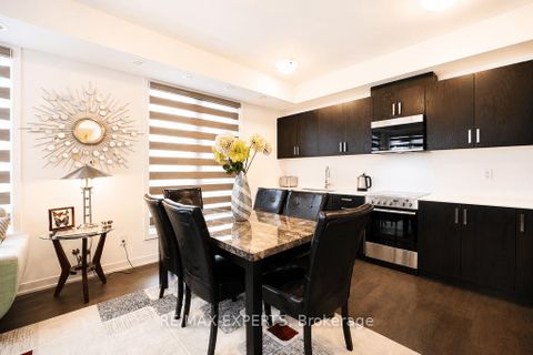 Photo 7 at 7 - 8 Marquette Avenue, Lawrence, Toronto